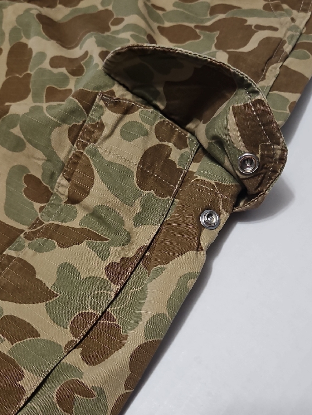 Levi's Camo Baggy XX Baggy Cargo Pants - Green & Brown Size 31x32 - Picture 11 of 16